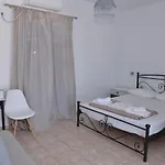 Papikinou * Adamantas (Milos)